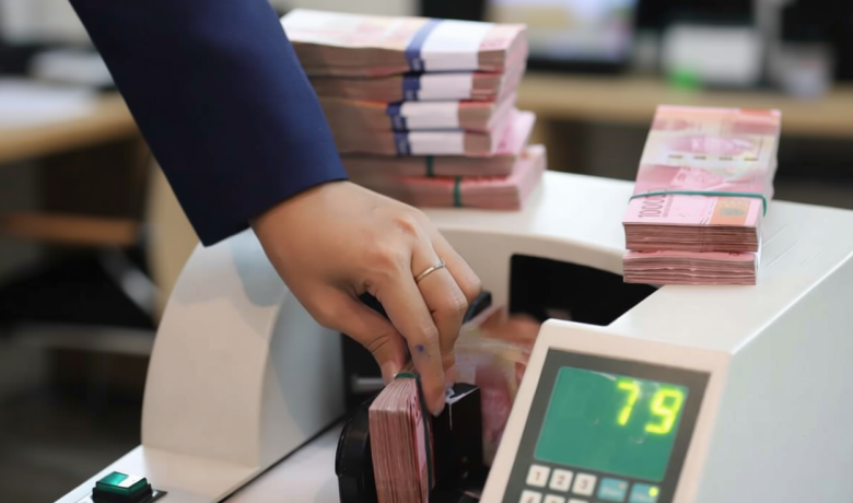 New Policy: Didorong Naik Kelas, OJK Sebut Sejumlah Bank KBMI I Siapkan Konsolidasi