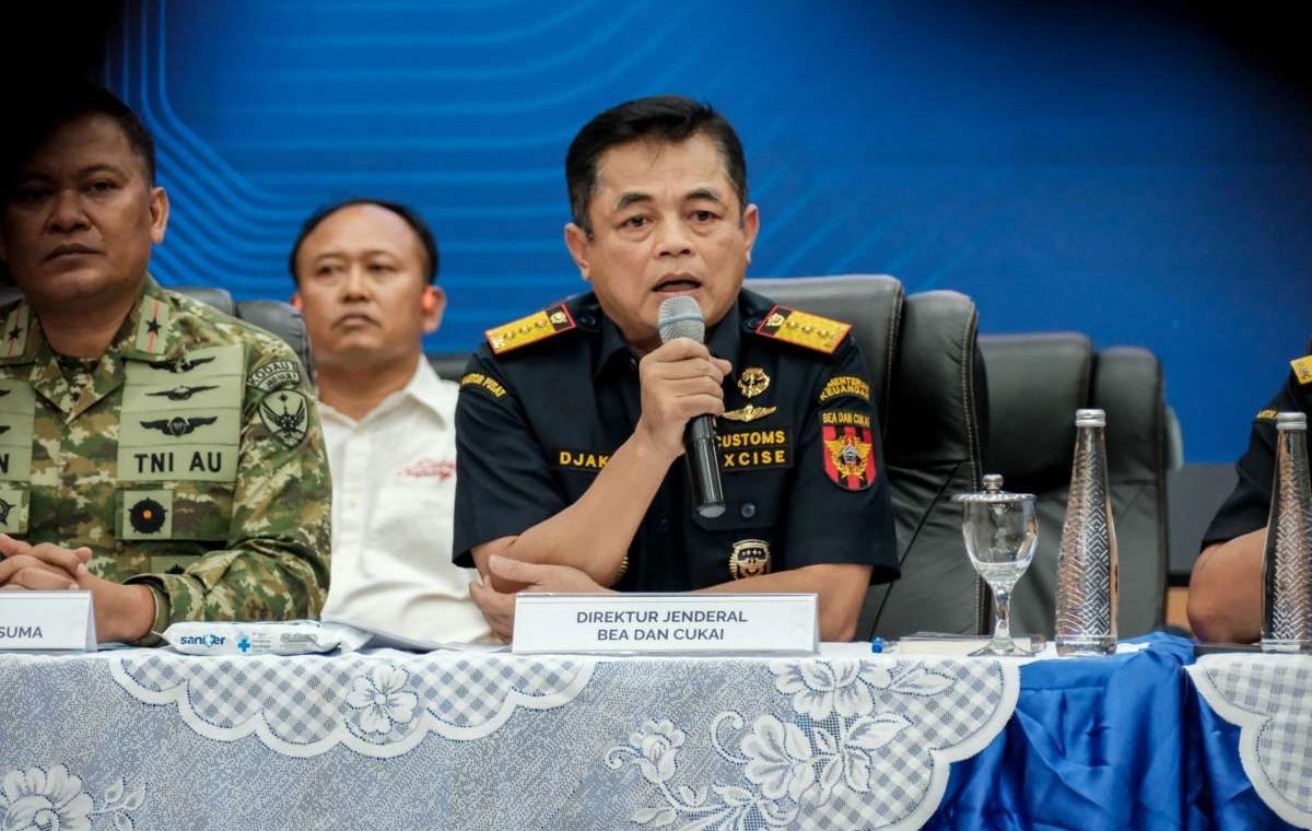 Topics Covered: Hakim Ungkap Pola Suap Rp 61,7 Miliar ke Pejabat Bea Cukai dengan Kode BC1-BC4