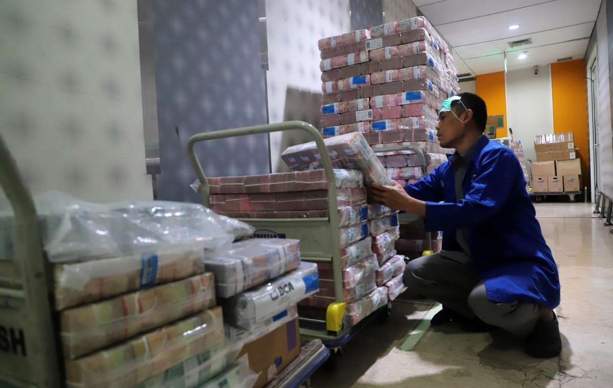 New Policy: Ekonom Proyeksi Cadangan Devisa Juni Tertekan, Defisit NPI Berlanjut di Kuartal Kedua
