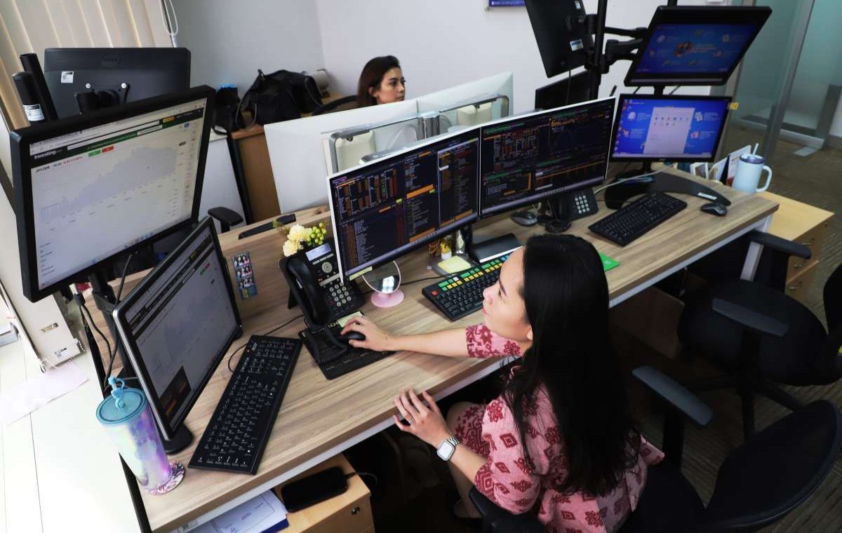 Latest Program: Transaksi Saham Merosot Tajam, Sekuritas Putar Otak Cari Sumber Pendapatan