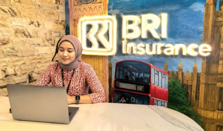 Important Visit: BRI Insurance Lakukan Pembayaran Klaim Asuransi Alat Berat