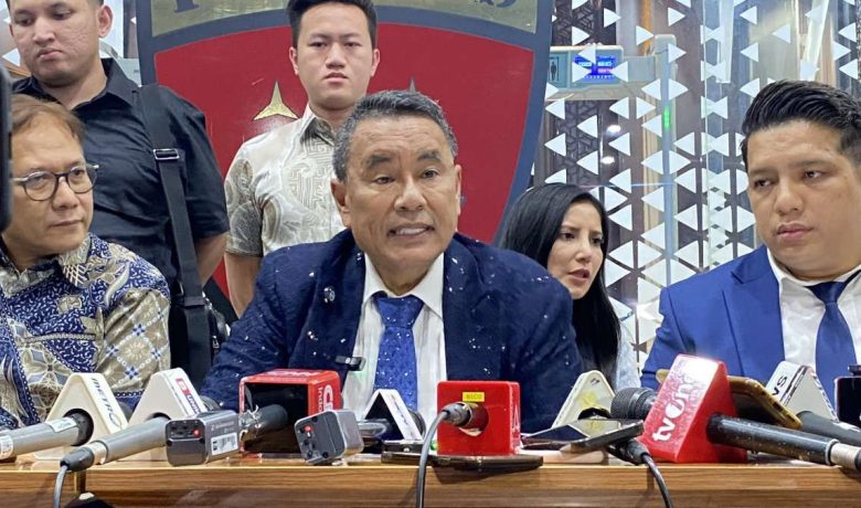 Hotman Paris Beberkan Alasan Mau Jadi Kuasa Hukum Febrie Adriansyah