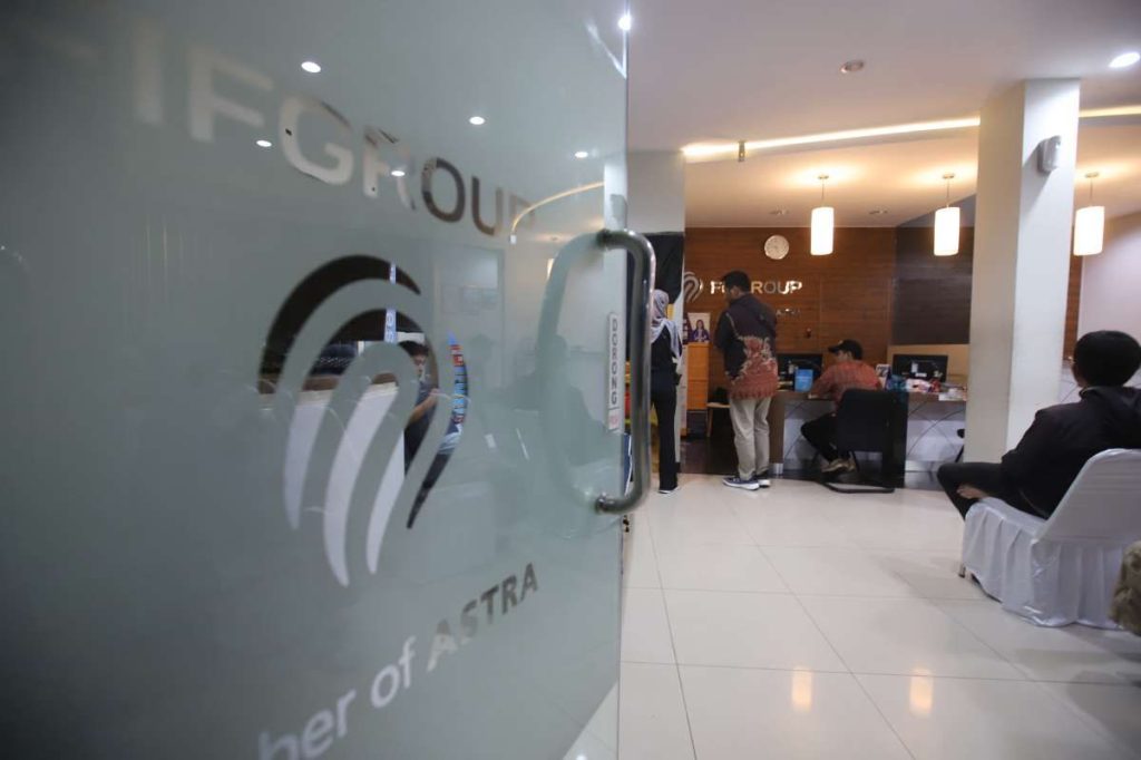 1443274932