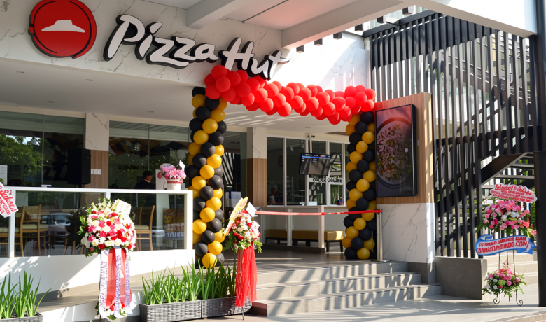 Usai Dijual, Pizzat Hut Ditinggalkan Sang CEO